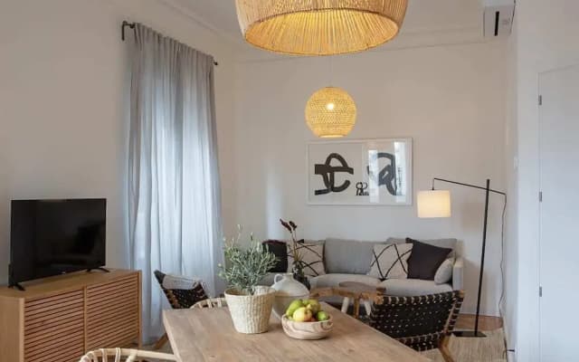 Exquisite & Cozy 4bed/2bath in Madrid Center - photo 3