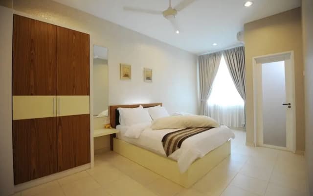 Courtyard Residence - photo 2