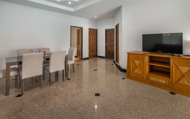 Nowhere Villa Demeter - photo 2