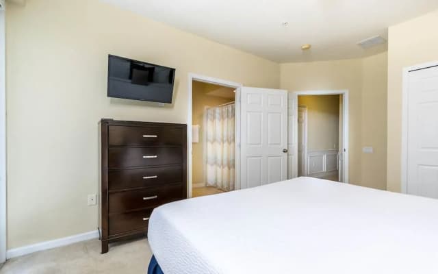 Spacious Vista Cay Townhome Newly Furnished! - photo 5