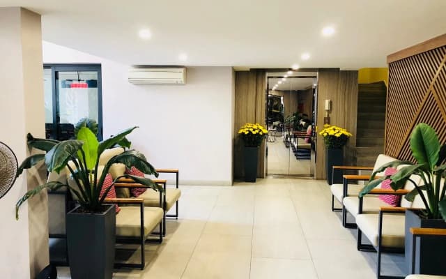Royal Dragon Boutique Hotel - photo 2