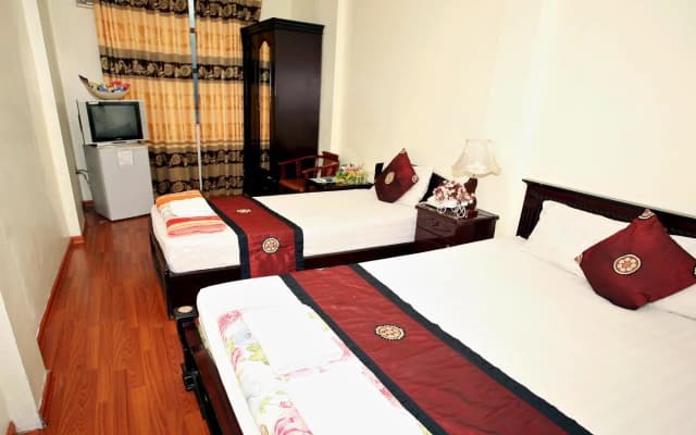 Green Street Hotel - photo 3