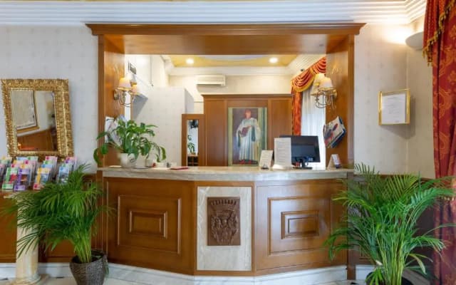 Hotel Boccaccio - photo 2
