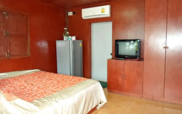 Bangrak Bungalow - photo 3