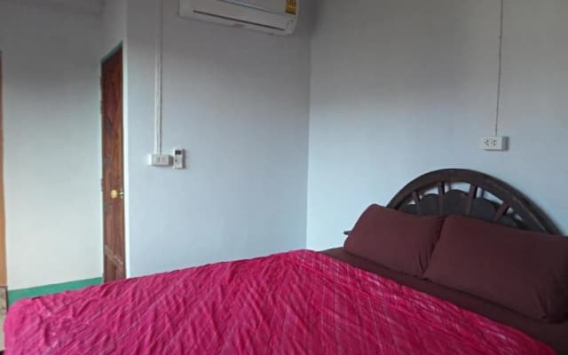 Gems Guesthouse - photo 2