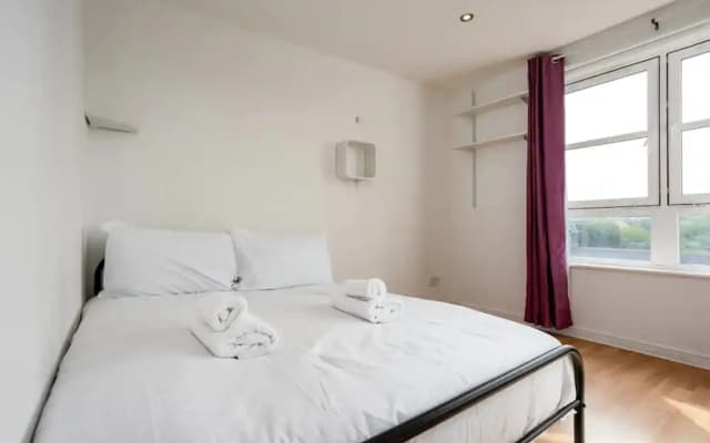 Stylish 2 Bedroom Apartment Near the City Centre - photo 3