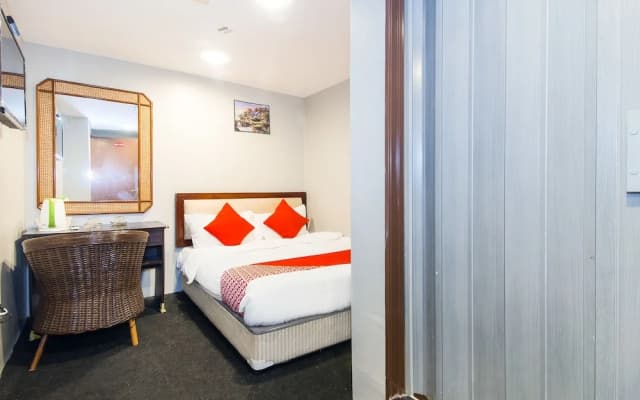 OYO 423 BMS Hotel - photo 5