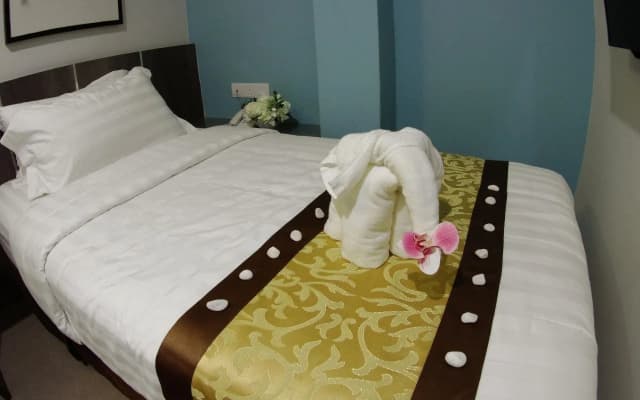 Meriton Inn Hotel - photo 4