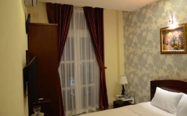 Ruby Orient Hotel - photo 2