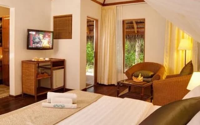 Madoogali Resort & Spa Maldives - photo 4