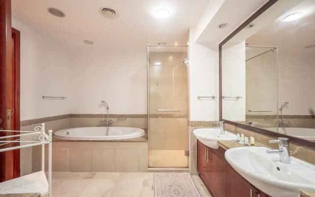 Stylish Urban 1BR Gem in Fairmont-90AB2 - photo 5