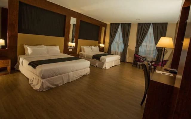 Hotel Pen Mutiara - photo 2