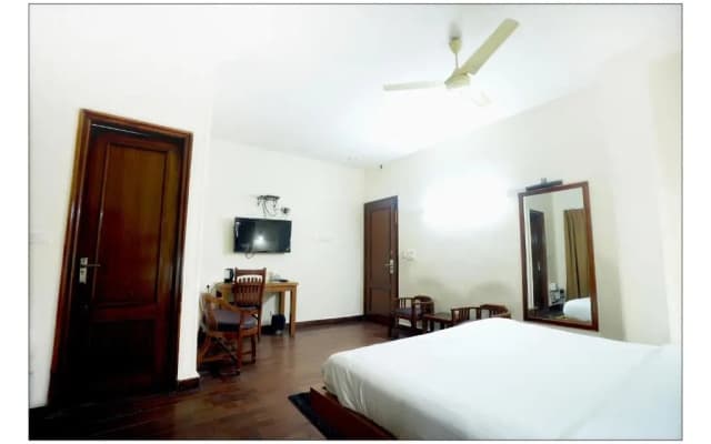 Hotel Oscar - photo 3