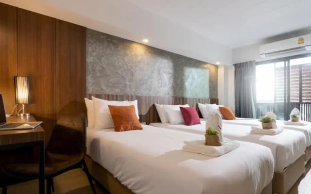 The Home Hotel - photo 4