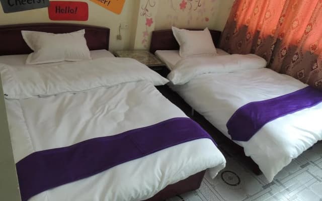 Ha Long Happy Hostel - Adults Only - photo 2