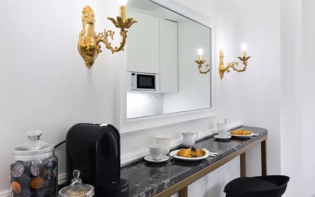 Chestnut & Eliza Suites - photo 5