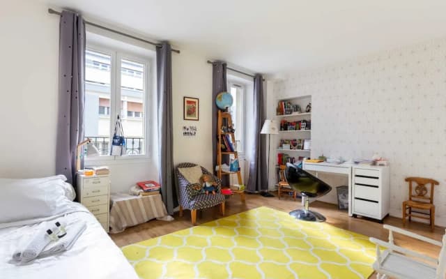 Warm and Homely Duplex Near Montmartre, Fits 5 - photo 4