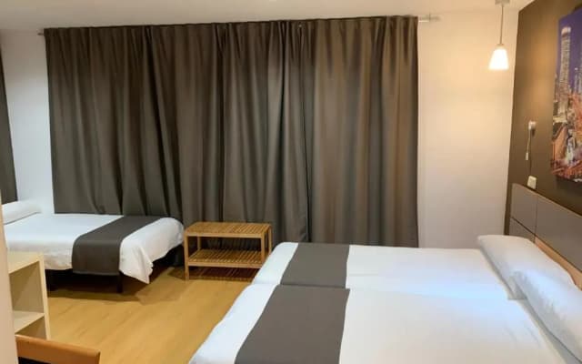 Hostal Falfes - photo 5