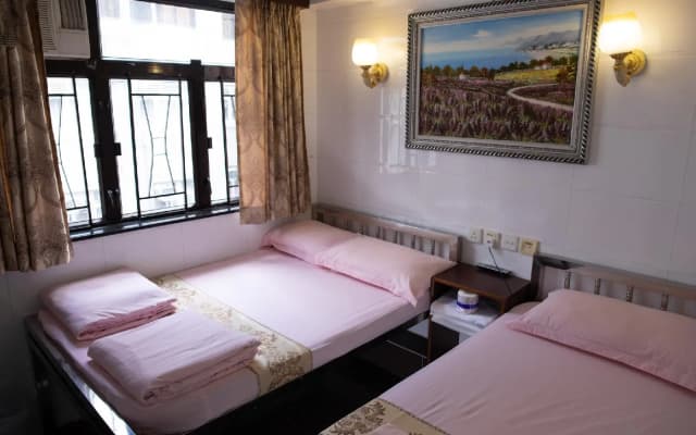 Lucky Hotel - Carlton Group of Hostels - photo 2