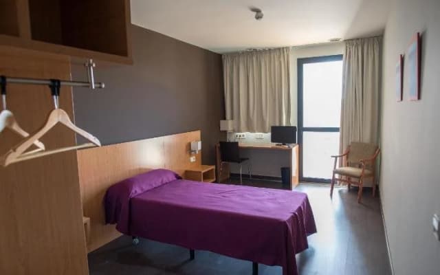 Hostal Mediterranea - photo 5