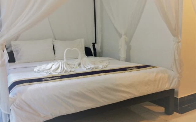 Huylin Angkor Boutique - photo 4