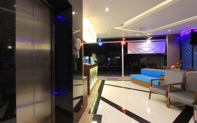 The Crystal Beach Hotel - photo 2