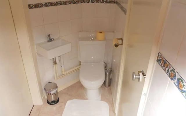 The Beachfront B&B - photo 4