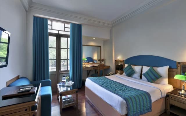 Edition O 30065 Regale Inn - photo 3