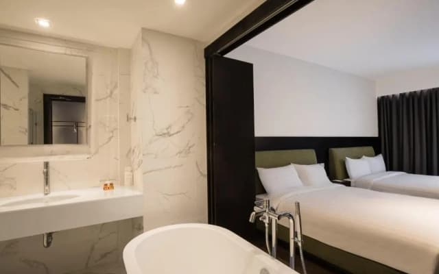 S Ram Leisure Hotel - photo 2