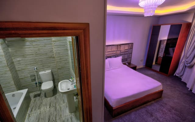 Capital Hotel - photo 2