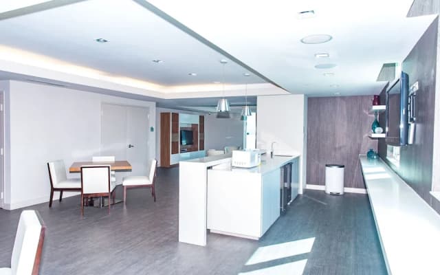 Brickell Luxe Rentals - photo 5