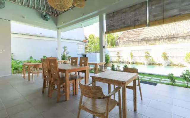 Anyar Guest House - photo 2