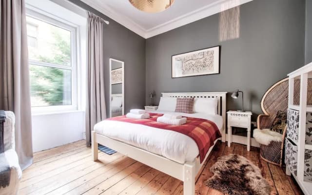 Stylishly Presented City Centre Apartment - photo 3