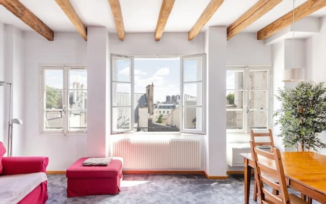 St. Germain - Odeon Area Apartment - photo 3