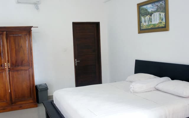 Putu Guest House 2 - photo 4