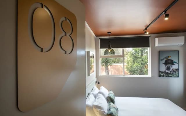 Brown Jug Hotel - photo 4