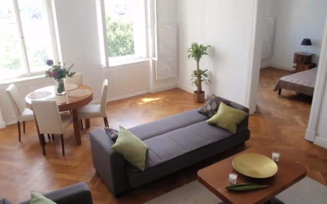 Riverfront Apartment - photo 3