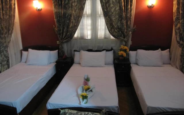 City Plaza Hostel - photo 4