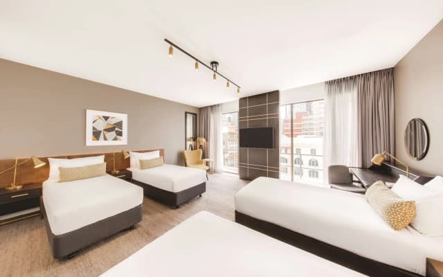 Vibe Hotel Sydney - photo 4