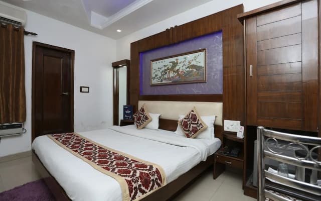 OYO 3919 Hotel Sai Dham - photo 3