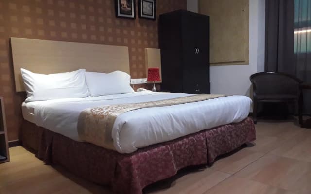 Eight Days Boutique Hotel @ Permas Jaya - photo 3