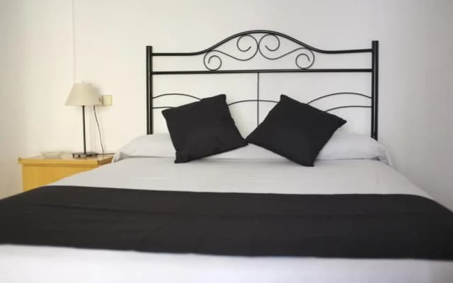 Hostal Europa - photo 3