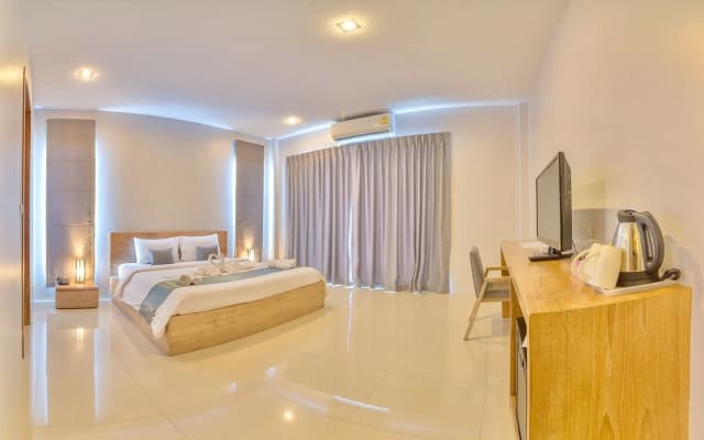 Lemonade Phuket - photo 4