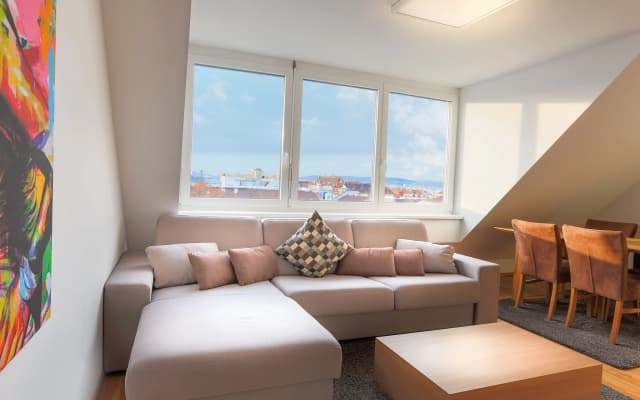 SKY9 Penthouse Apartment with city view - photo 2