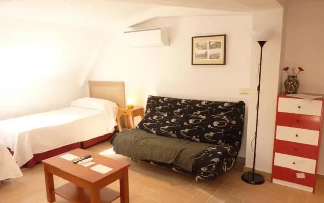 Dobo Homes Ronda De Valencia Apartment - photo 4