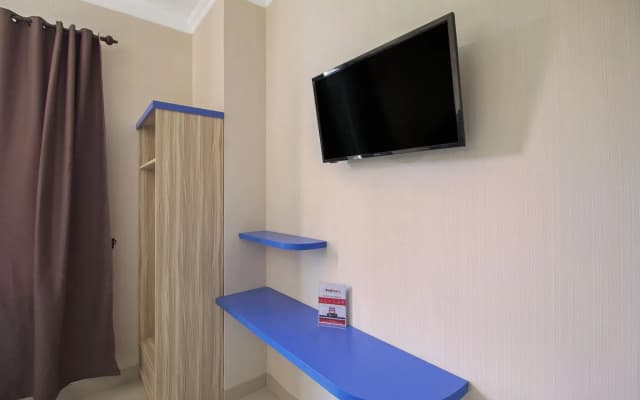 RedDoorz Plus @ Cideng Barat - photo 5