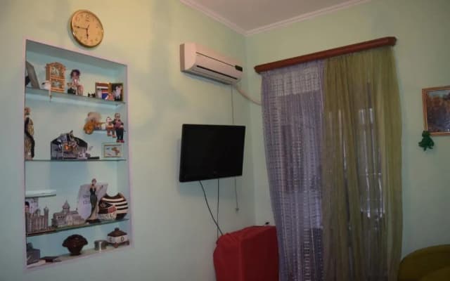 Guest house in mtawminda - photo 2