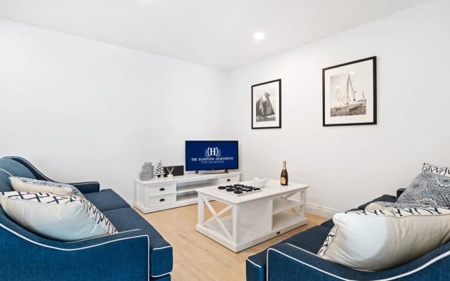 The Hamptons Apartments - photo 3