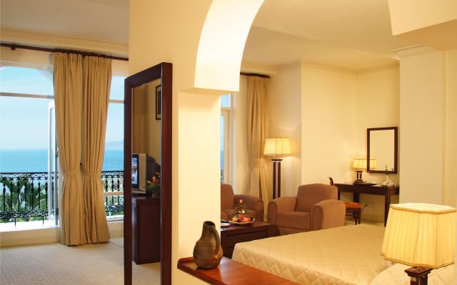 Sunrise Nha Trang Beach Hotel & Spa - photo 3
