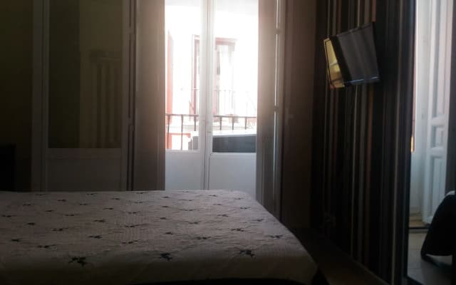 Hostal Alaska - photo 2